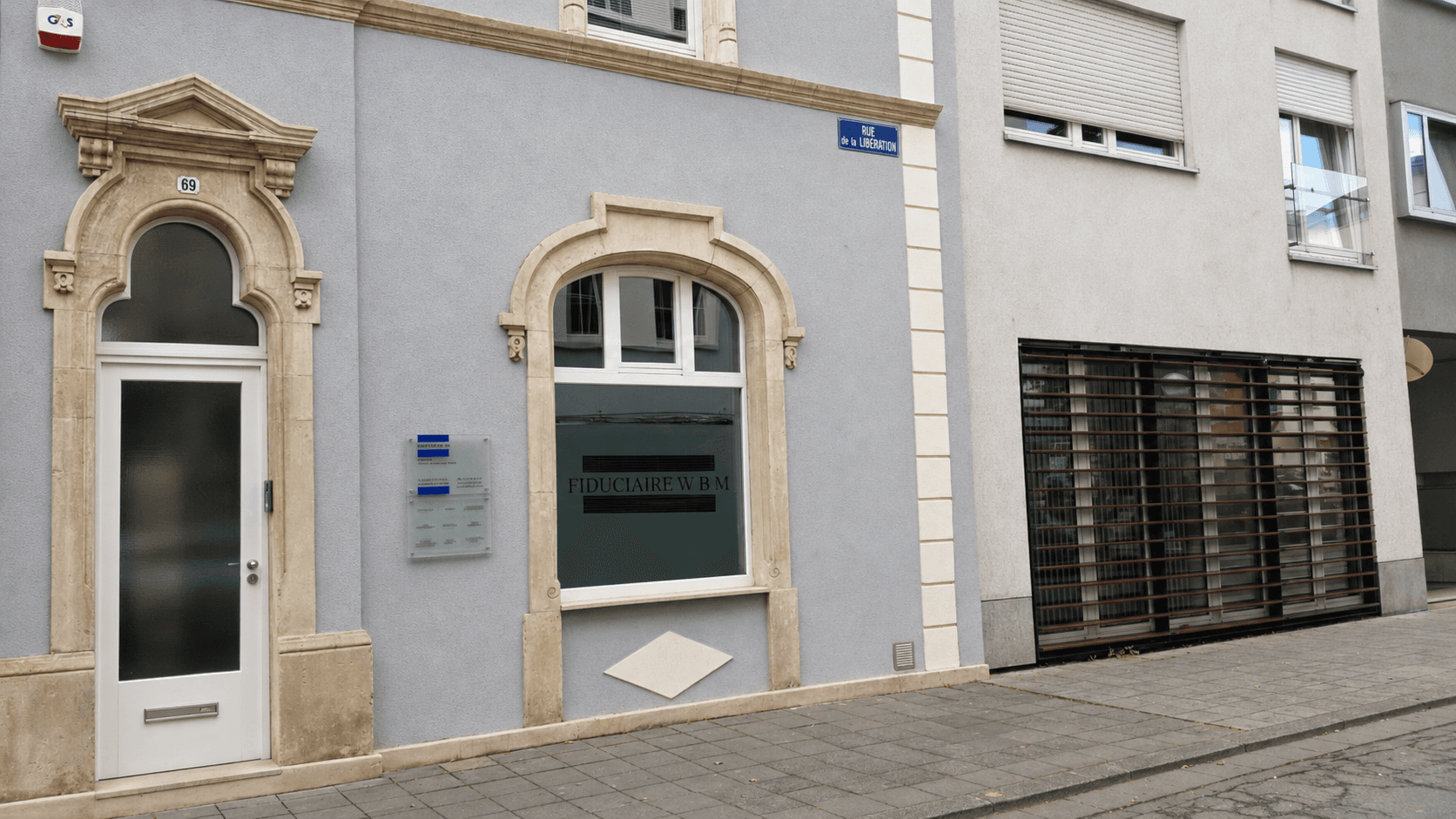 La façade du cabinet, Rue de la Libération à Esch-sur-Alzette
